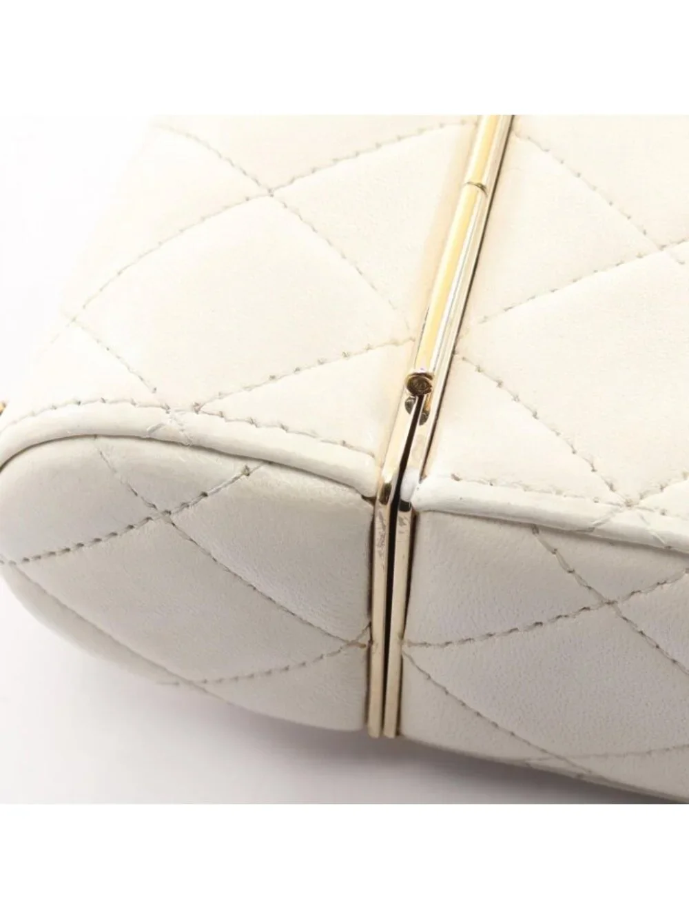 Chanel Shoulder Bag Quilted Mini White Lambskin Mini Chain